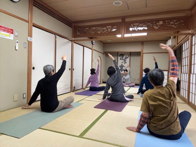 みぎ